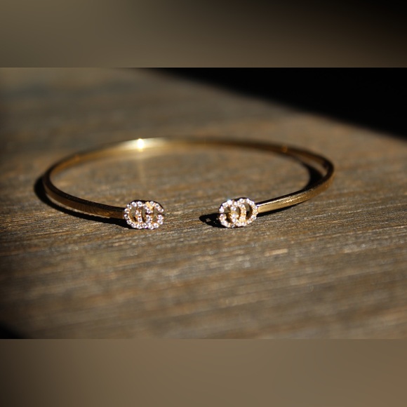 18k yellow gold GUCCI GG running cuff with diamonds size OS - Picture 2 of 8